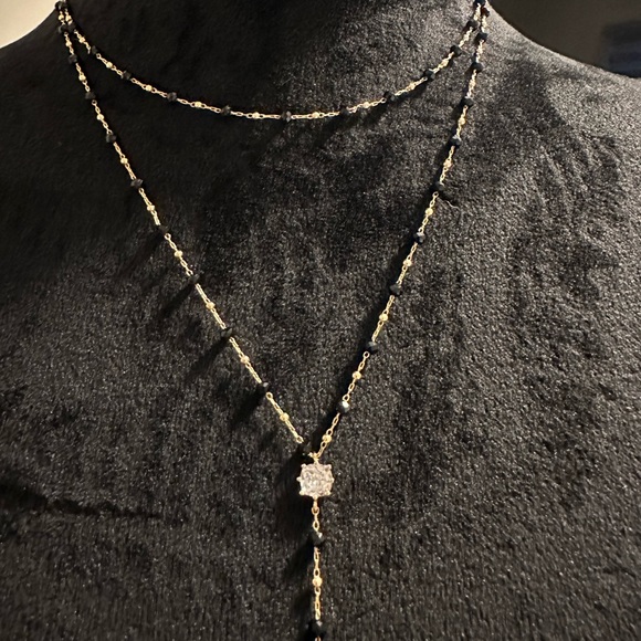 Women’s layered necklace. - Picture 2 of 5